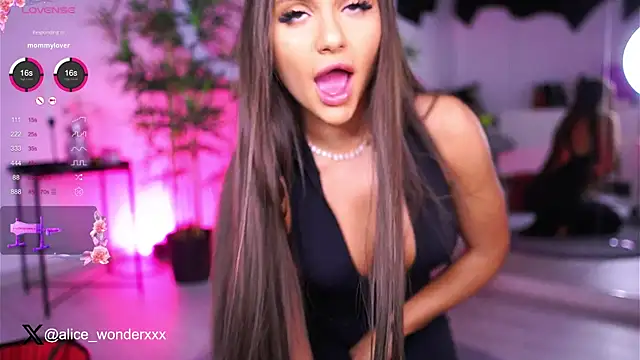 VanessaSimon online show from 30, 1, 2025
