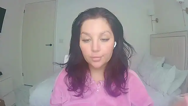 Snapshot of magical_mia chatting on 29, 3, 2026 magical mia online show from 29, 3, 2026