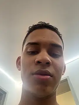 Snapshot of dilan_alfonzo chatting on 14, 2, 2026 dilan alfonzo online show from 14, 2, 2026