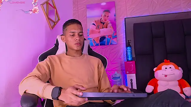 Snapshot of dilan_alfonzo chatting on 23, 2, 2026 dilan alfonzo online show from 23, 2, 2026