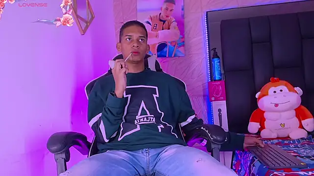 Snapshot of dilan_alfonzo chatting on 2, 3, 2026 dilan alfonzo online show from 2, 3, 2026