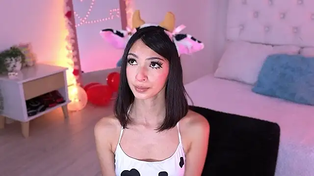 little kawaiigirl  online show from 13, 2, 2026