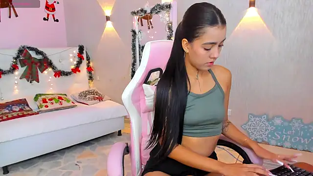 miagomezweb1 online show from 18, 12, 2024
