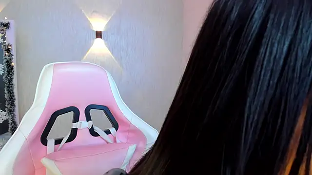 miagomezweb1 online show from 21, 12, 2024
