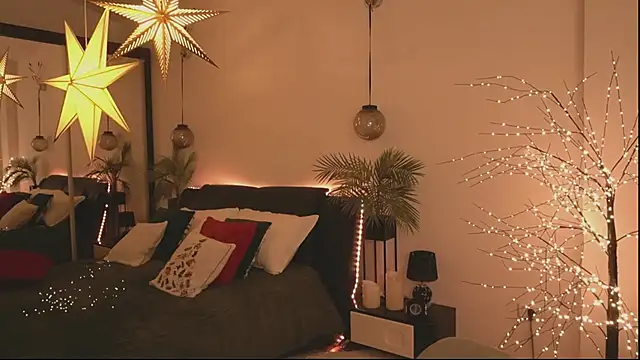 DaisyStacey online show from 18, 12, 2025