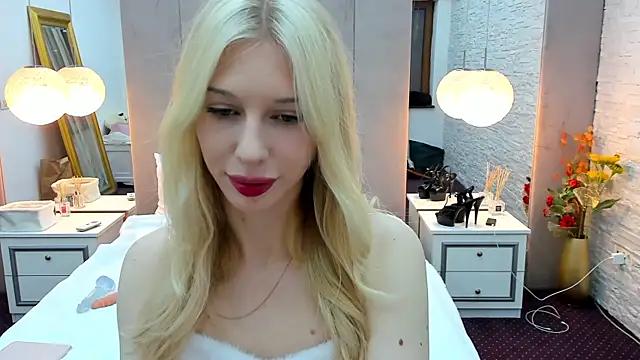 Snapshot of Yanna_miana chatting on 24, 12, 2024 Yanna miana online show from 24, 12, 2024