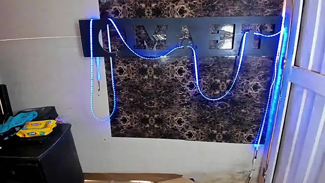 blonde girl01 online show from 11, 3, 2025