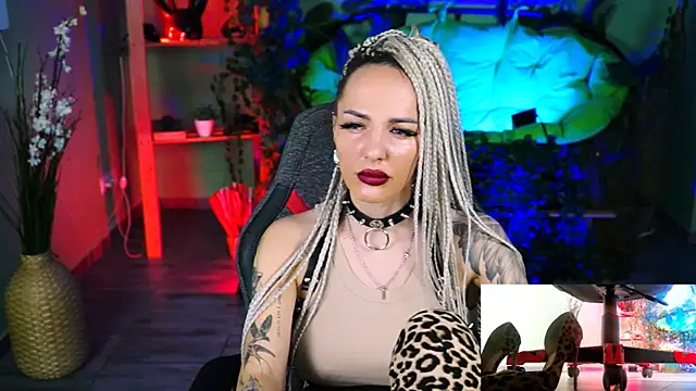 Snapshot of MonicaMaxwel chatting on 4, 2, 2025 MonicaMaxwel online show from 4, 2, 2025