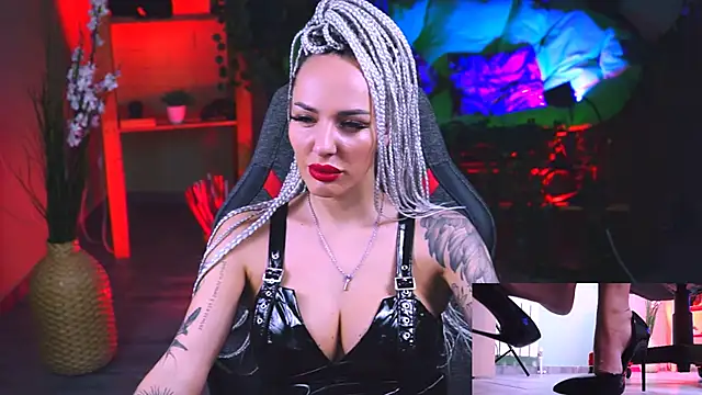 Snapshot of MonicaMaxwel chatting on 11, 2, 2025 MonicaMaxwel online show from 11, 2, 2025