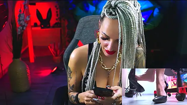 Snapshot of MonicaMaxwel chatting on 22, 2, 2025 MonicaMaxwel online show from 22, 2, 2025