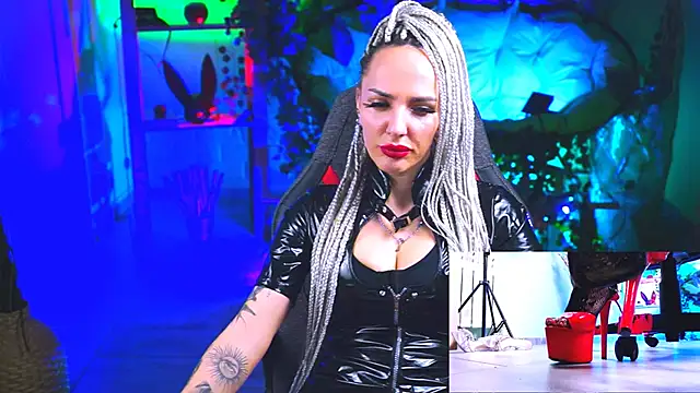 Snapshot of MonicaMaxwel chatting on 10, 3, 2025 MonicaMaxwel online show from 10, 3, 2025