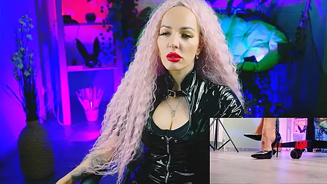 Snapshot of MonicaMaxwel chatting on 22, 3, 2025 MonicaMaxwel online show from 22, 3, 2025