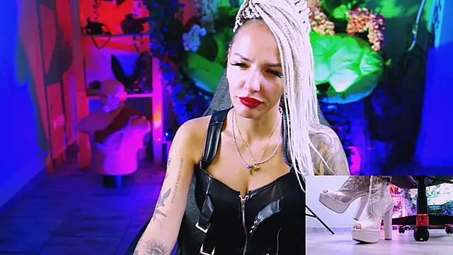 Snapshot of MonicaMaxwel chatting on 22, 9, 2025 MonicaMaxwel online show from 22, 9, 2025