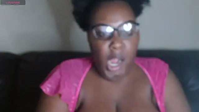 Snapshot of VictoriaLuv22 chatting on 17, 1, 2025 VictoriaLuv22 online show from 17, 1, 2025