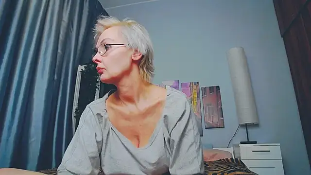 HelgaHimmell online show from 12, 3, 2025