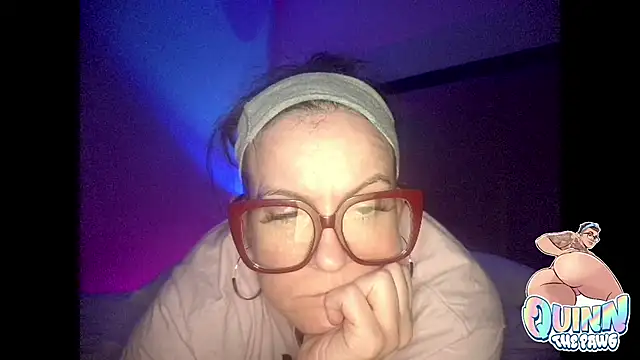 quinnmariexo online show from 11, 11, 2025