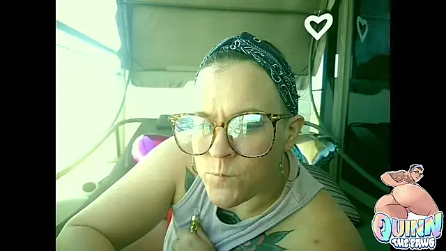 quinnmariexo online show from 17, 12, 2025