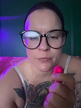 Snapshot of quinnmariexo chatting on 11, 6, 2026 quinnmariexo online show from 11, 6, 2026