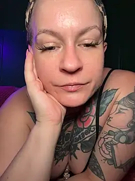Snapshot of quinnmariexo chatting on 8, 7, 2026 quinnmariexo online show from 8, 7, 2026