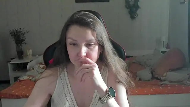 desperatehousewife   online show from 13, 7, 2026