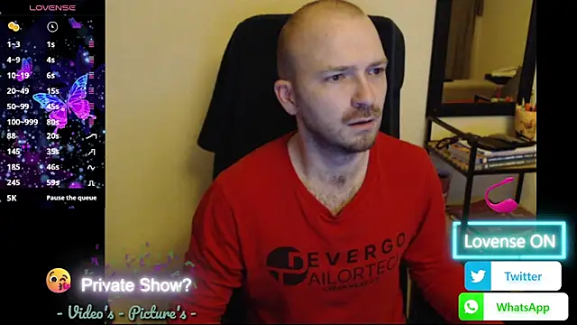 Snapshot of RealManHaveHairy chatting on 11, 5, 2026 RealManHaveHairy online show from 11, 5, 2026