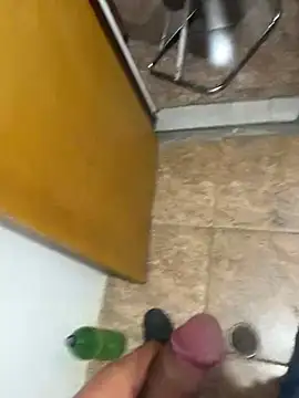 Snapshot of Luizcalado20 chatting on 8, 3, 2025 Luizcalado20 online show from 8, 3, 2025