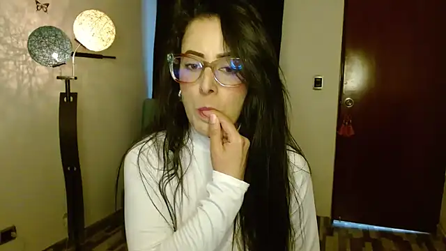 ella peck online show from 9, 9, 2025