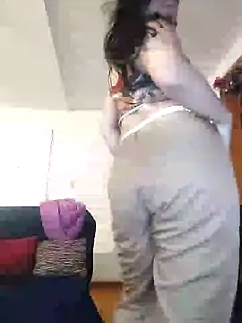 Snapshot of Sophie-hatter chatting on 2, 1, 2025 Sophie-hatter online show from 2, 1, 2025