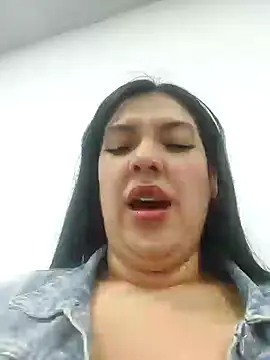 Snapshot of Sophie-hatter chatting on 24, 1, 2025 Sophie-hatter online show from 24, 1, 2025