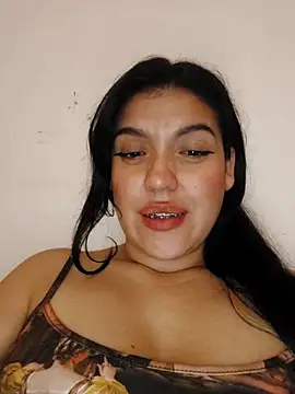 Snapshot of Sophie-hatter chatting on 5, 3, 2025 Sophie-hatter online show from 5, 3, 2025