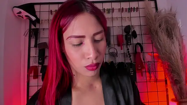 charrlotte quinn online show from 18, 11, 2025