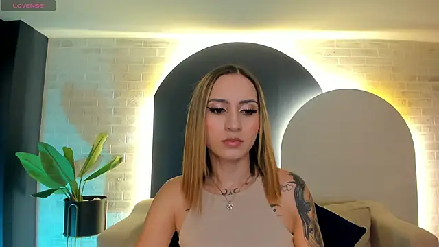Snapshot of MollySundersX chatting on 30, 9, 2025 MollySundersX online show from 30, 9, 2025