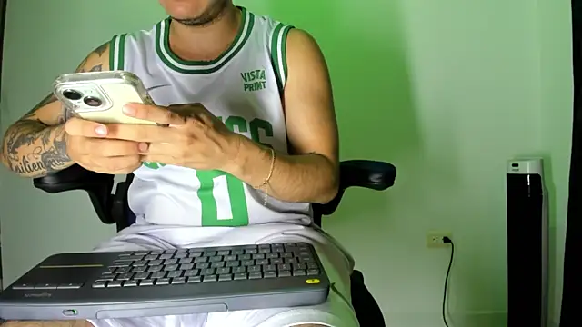 male pussy online show from 17, 12, 2024