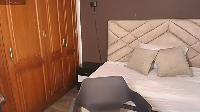 Raquel jones online show from 12, 11, 2025