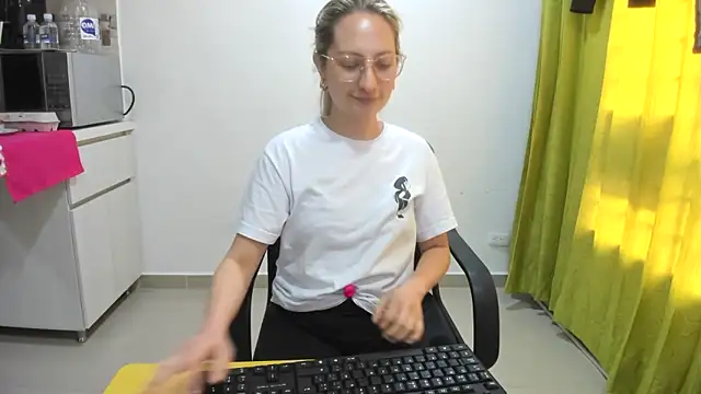 Adele johnsonn1 online show from 17, 1, 2025