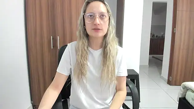 Adele johnsonn1 online show from 17, 9, 2025