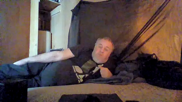 Nightshade7712 online show from 15, 2, 2026