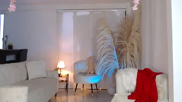 AnikaDragun online show from 4, 3, 2025