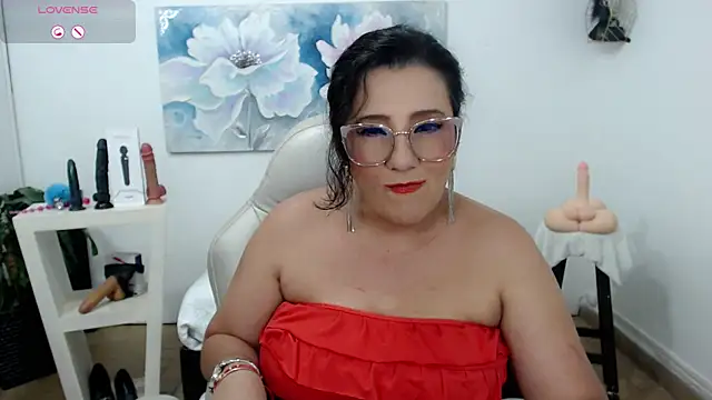 mom hot   online show from 9, 3, 2025