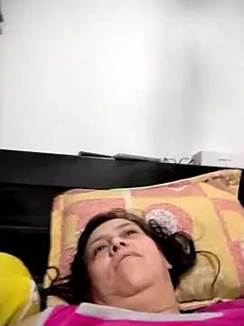 Snapshot of Natasha_milf__ chatting on 3, 4, 2026 Natasha milf online show from 3, 4, 2026