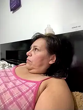 Snapshot of Natasha_milf__ chatting on 12, 4, 2026 Natasha milf online show from 12, 4, 2026