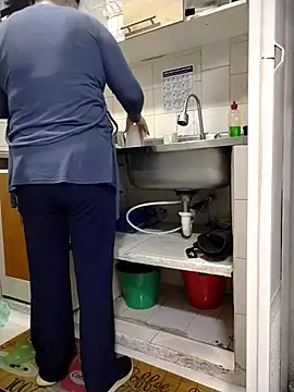 Snapshot of Natasha_milf__ chatting on 14, 4, 2026 Natasha milf online show from 14, 4, 2026