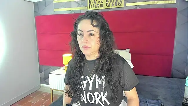Snapshot of hanny_milf chatting on 25, 4, 2026 hanny milf online show from 25, 4, 2026