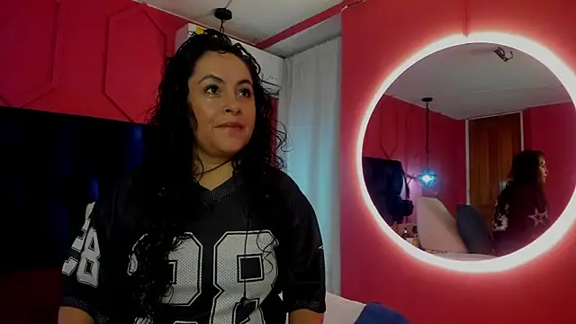 Snapshot of hanny_milf chatting on 17, 5, 2026 hanny milf online show from 17, 5, 2026