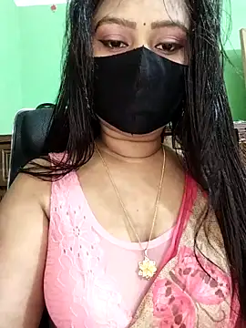 Idhika Paul online show from 4, 3, 2026