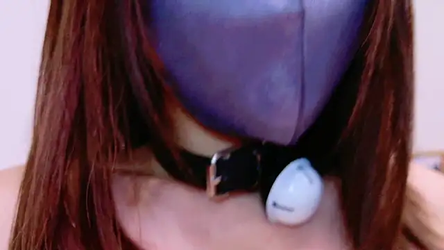 Yui-Ch online show from 4, 12, 2024