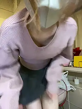 Snapshot of Yui-Ch chatting on 7, 7, 2026 Yui-Ch online show from 7, 7, 2026