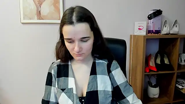 Snapshot of KateDelight chatting on 8, 3, 2026 KateDelight online show from 8, 3, 2026