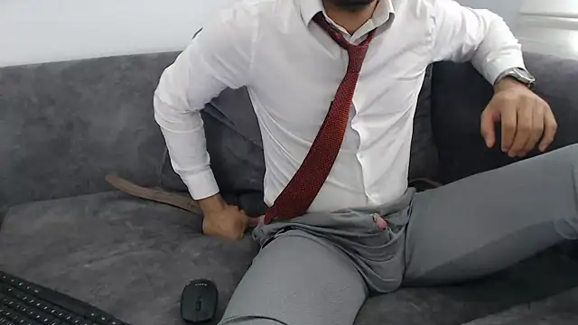 Snapshot of Naughtb0y chatting on 23, 5, 2026 Naughtb0y online show from 23, 5, 2026