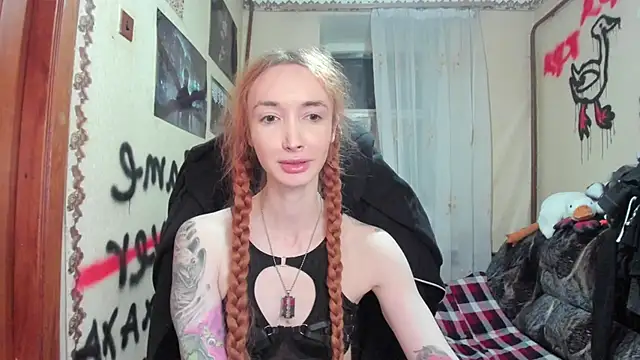 Roxy Silver online show from 1, 3, 2025